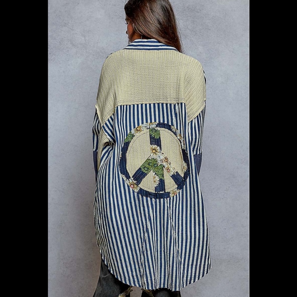 Pol Oversized Peace Patch Button Down Plaid Shirt… - image 2